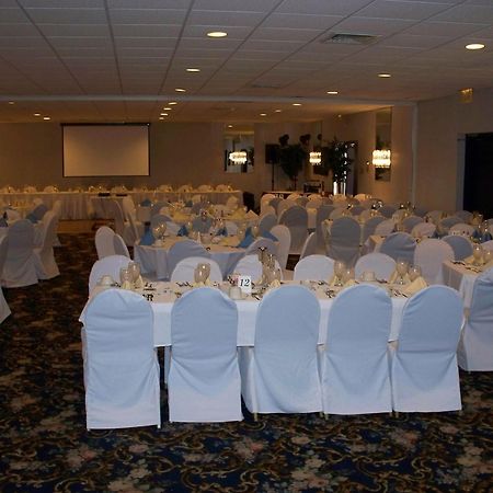 Ramada By Wyndham Watertown Thousand المظهر الخارجي الصورة