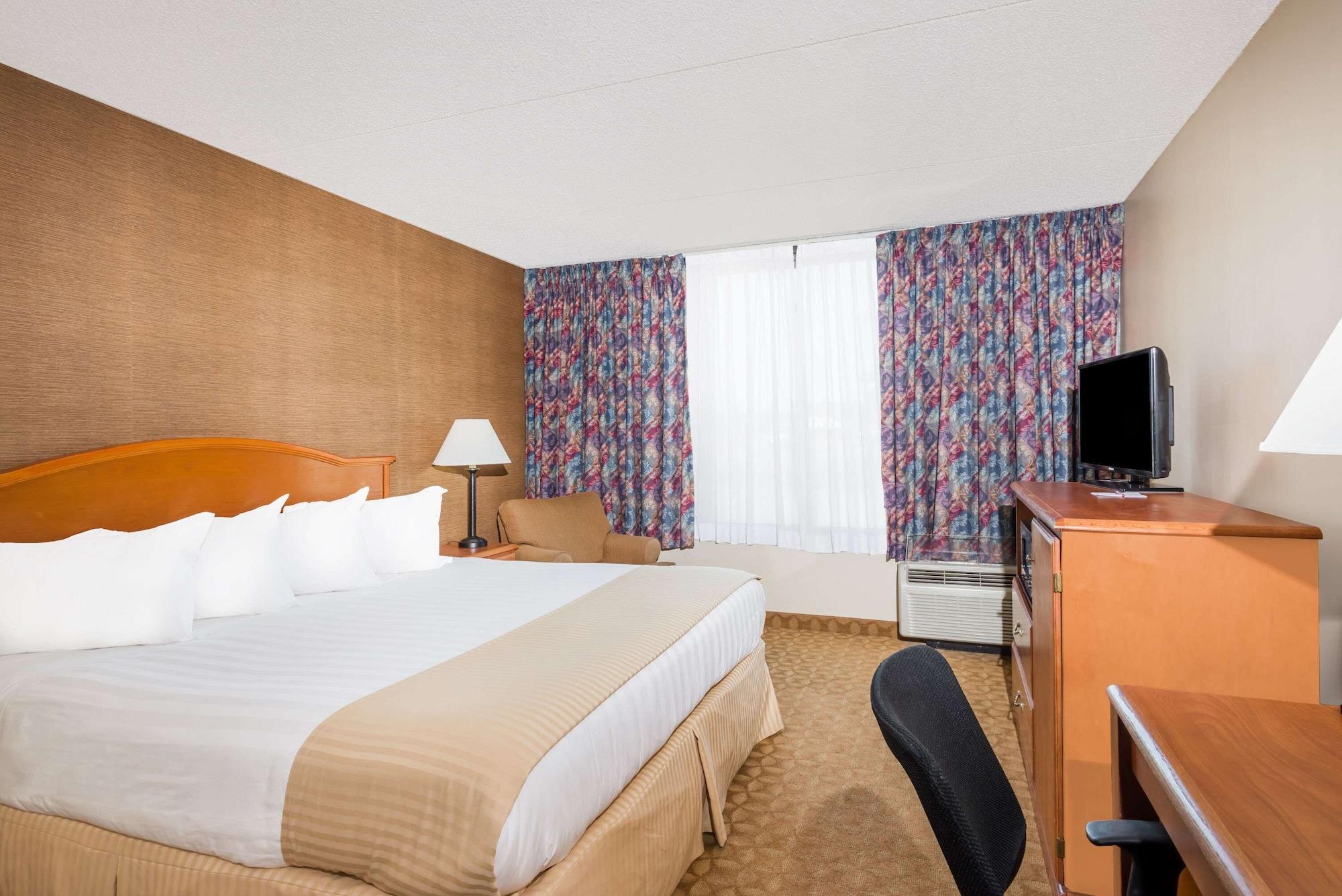 Ramada By Wyndham Watertown Thousand المظهر الخارجي الصورة