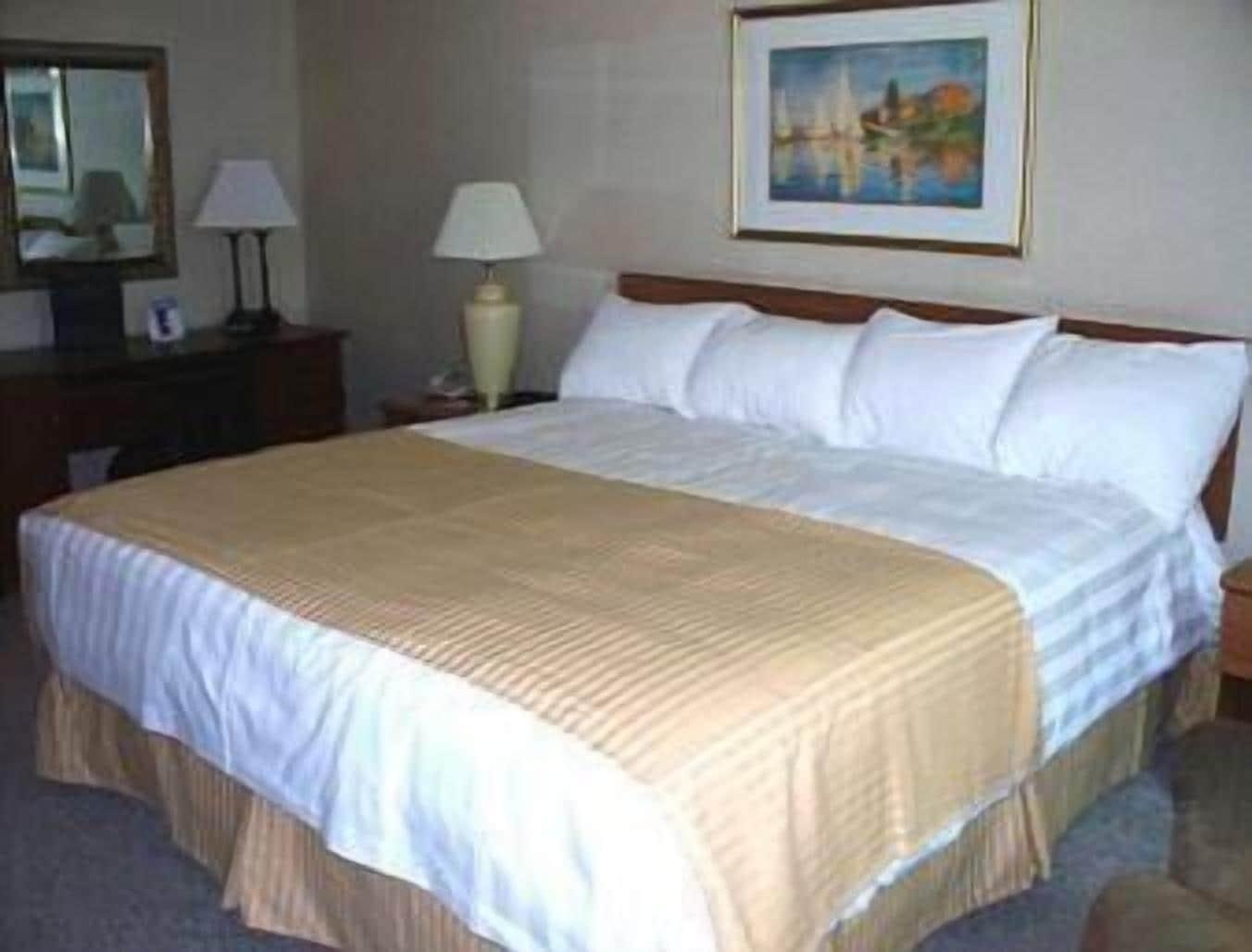 Ramada By Wyndham Watertown Thousand المظهر الخارجي الصورة