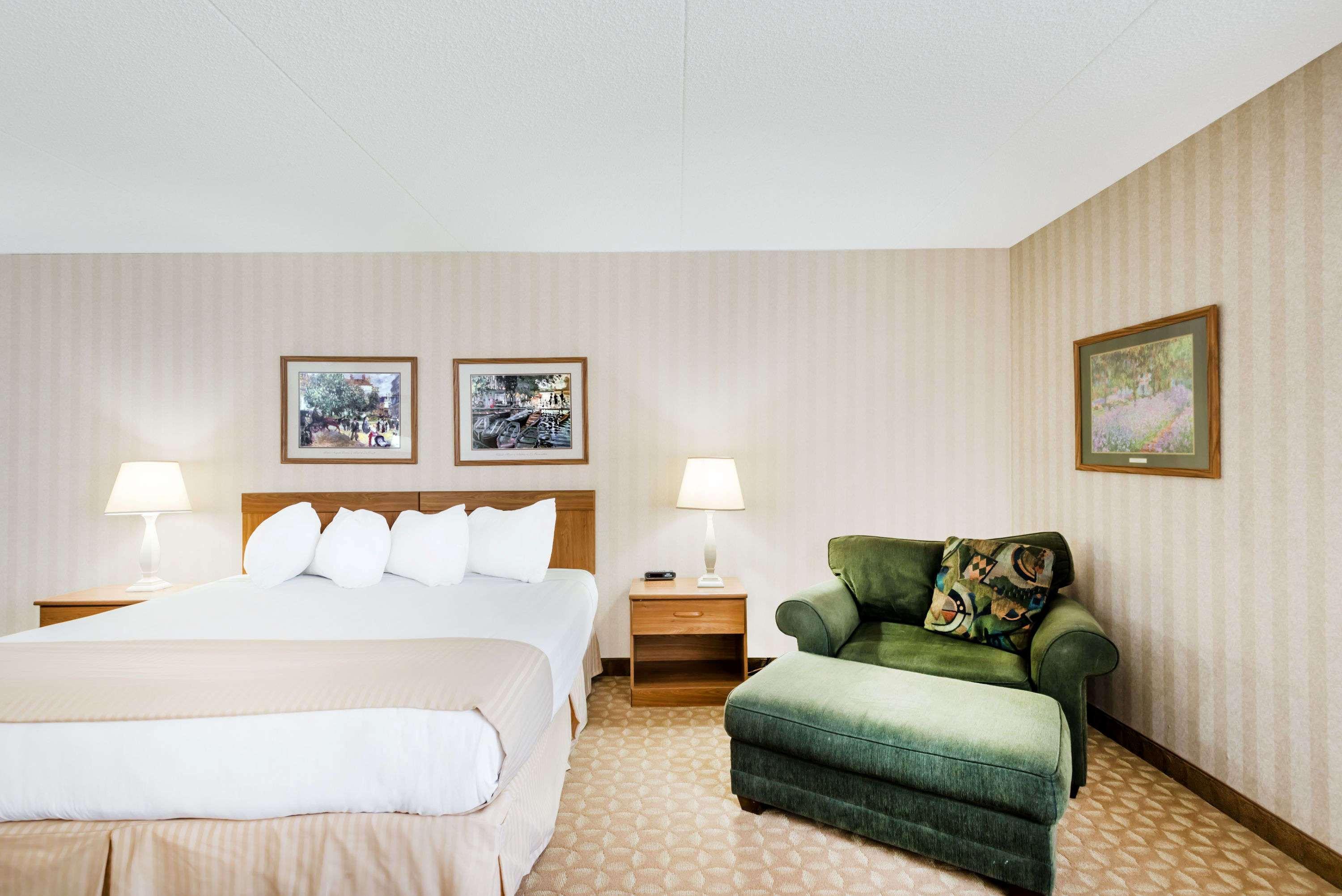 Ramada By Wyndham Watertown Thousand المظهر الخارجي الصورة