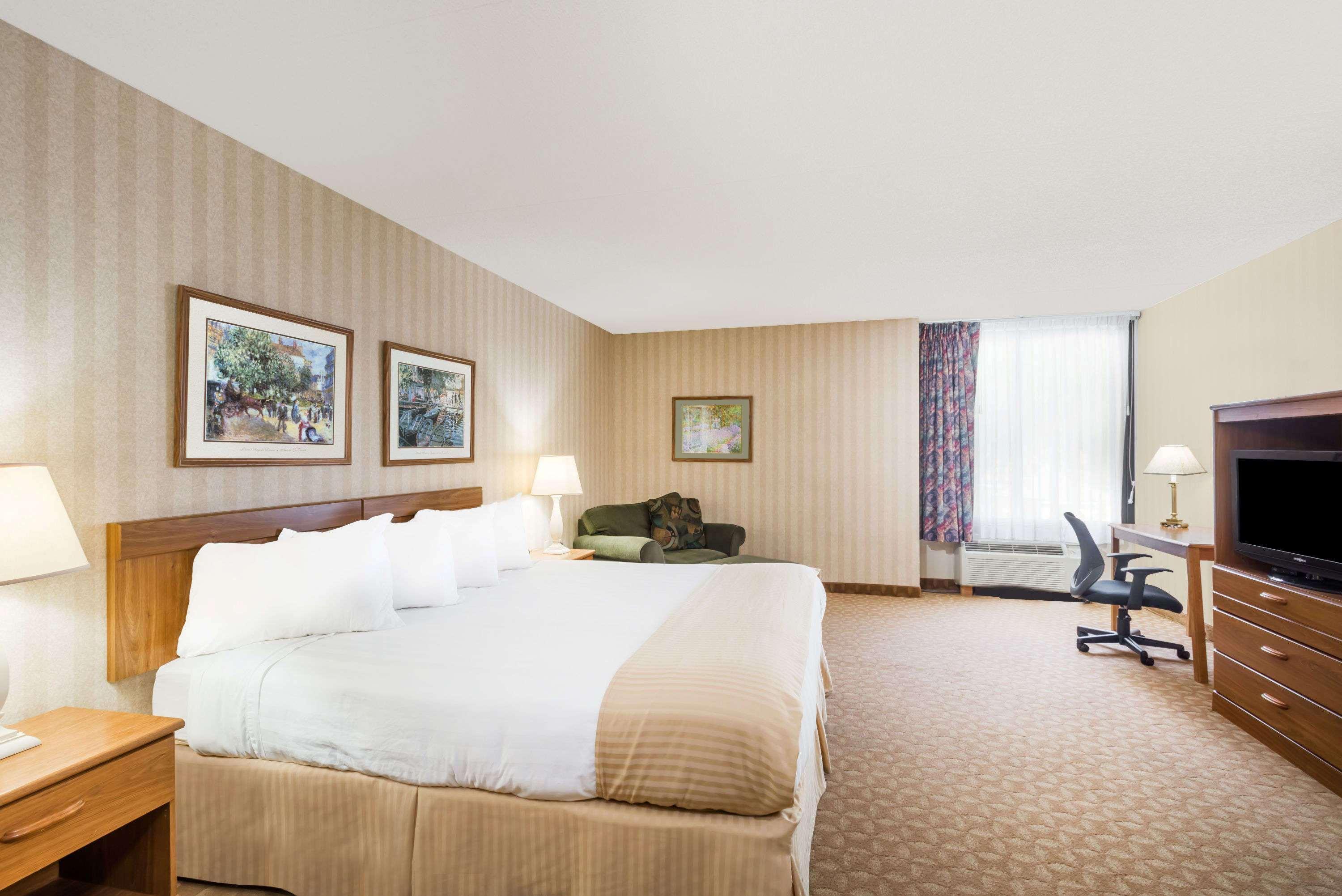 Ramada By Wyndham Watertown Thousand المظهر الخارجي الصورة