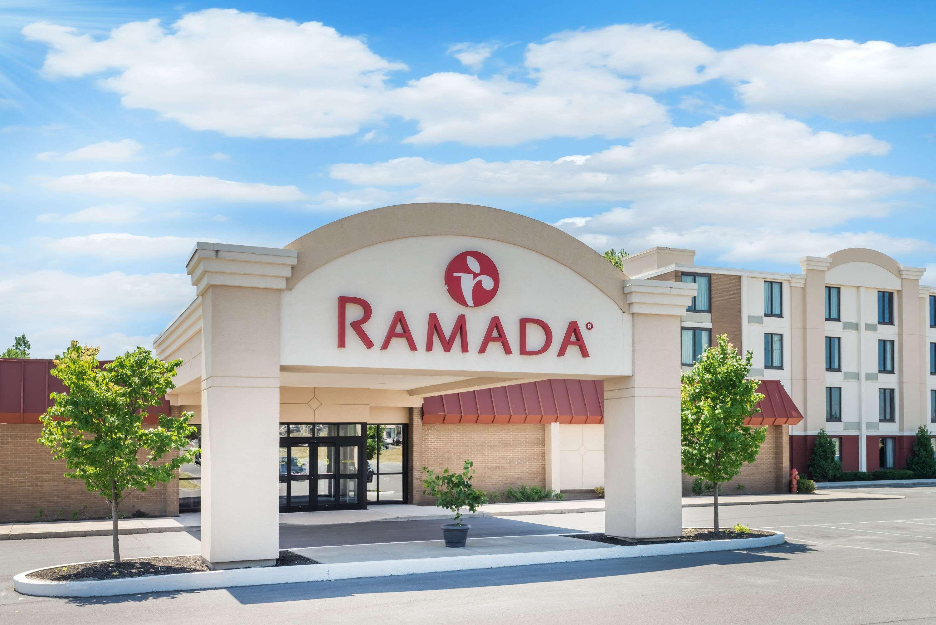 Ramada By Wyndham Watertown Thousand المظهر الخارجي الصورة